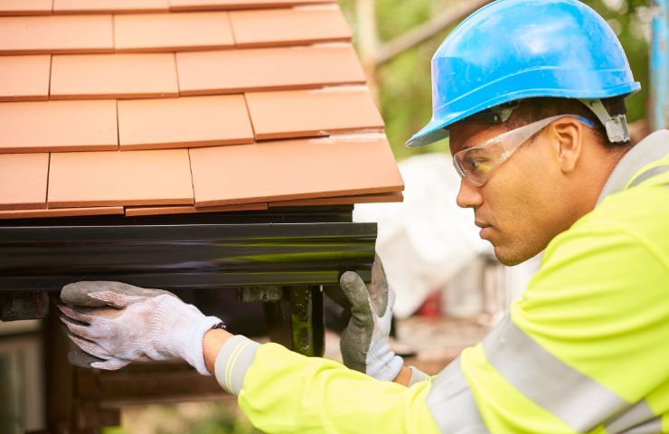 Gutter Leaks: Causes and DIY Repairs That Really Work in Colorado