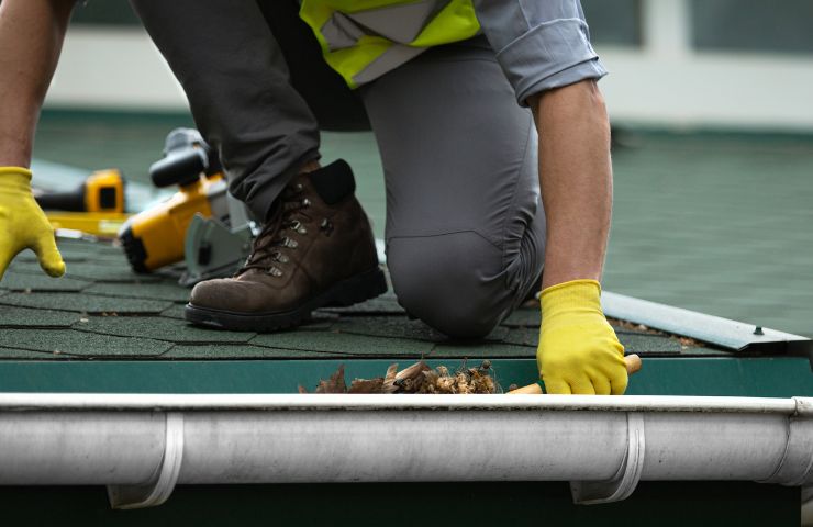 Professional Gutter Cleaning Colorado Springs, CO – Fast, Safe & Affordable